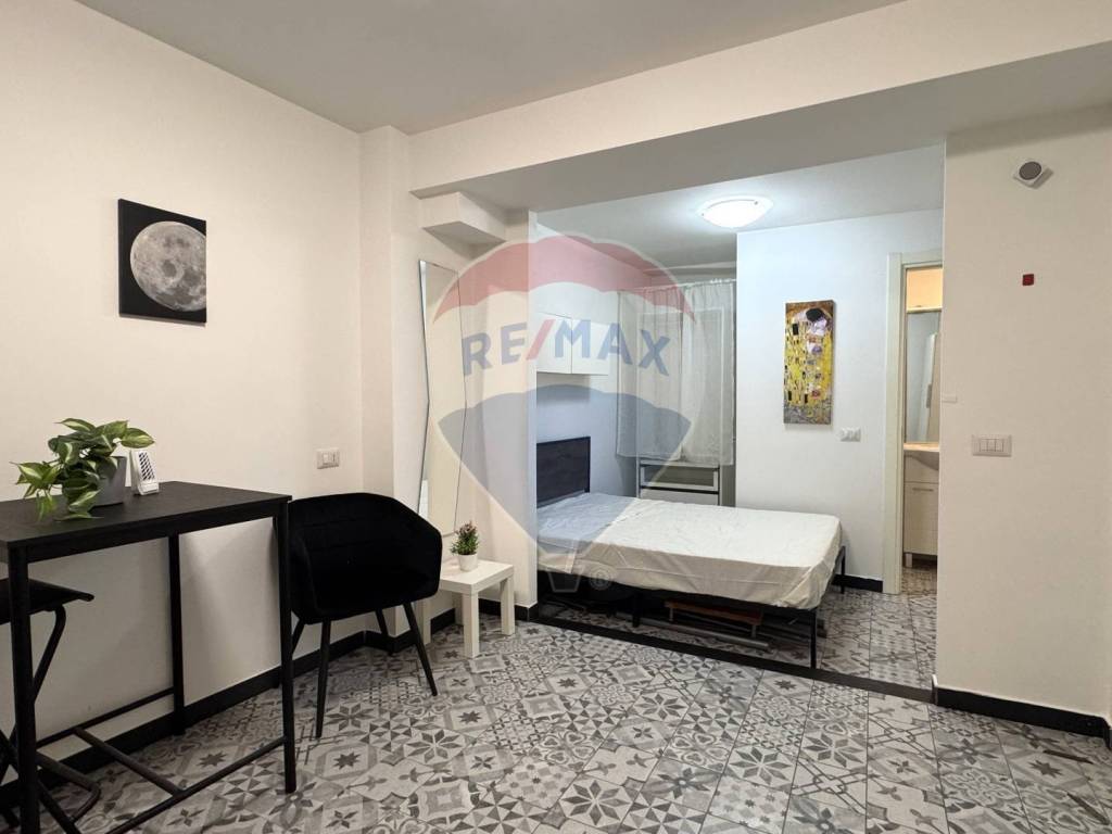 appartamento in vendita a Genova in zona Sottoripa / Maddalena / Molo