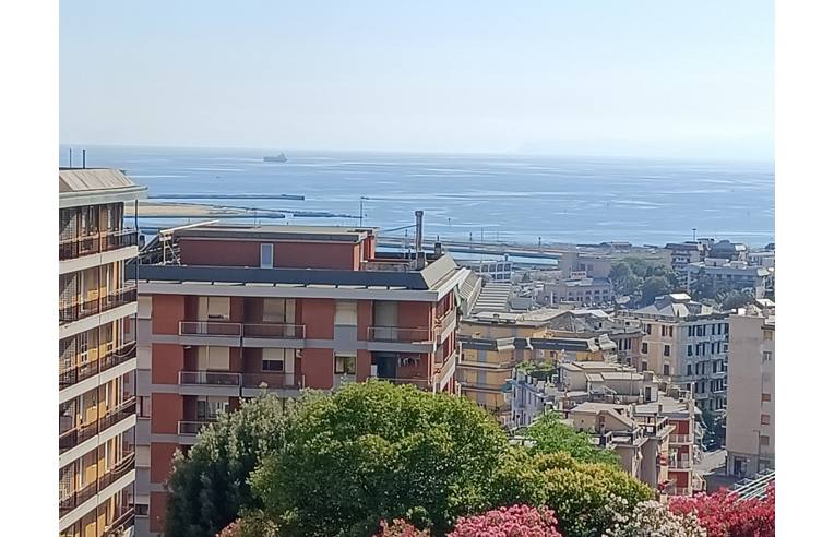 appartamento in vendita a Genova in zona Sestri Ponente