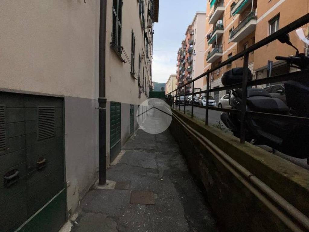 appartamento in vendita a Genova in zona Quezzi