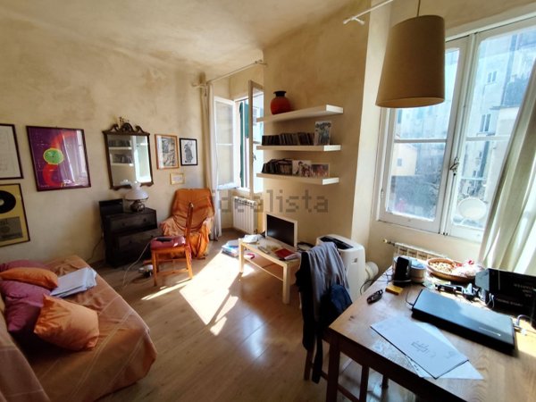 appartamento in vendita a Genova in zona Sottoripa / Maddalena / Molo