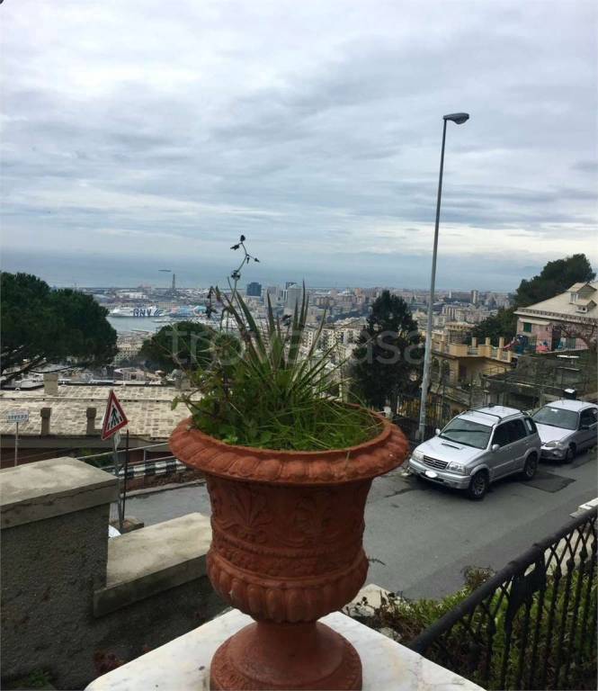 appartamento in vendita a Genova in zona Castelletto