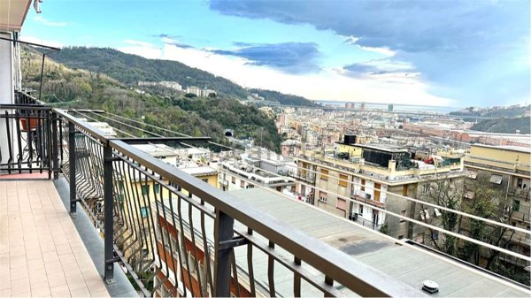 appartamento in vendita a Genova in zona Rivarolo