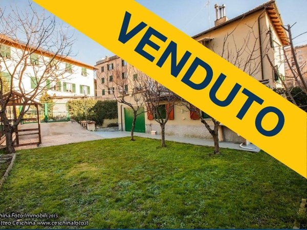 casa indipendente in vendita a Genova in zona Molassana
