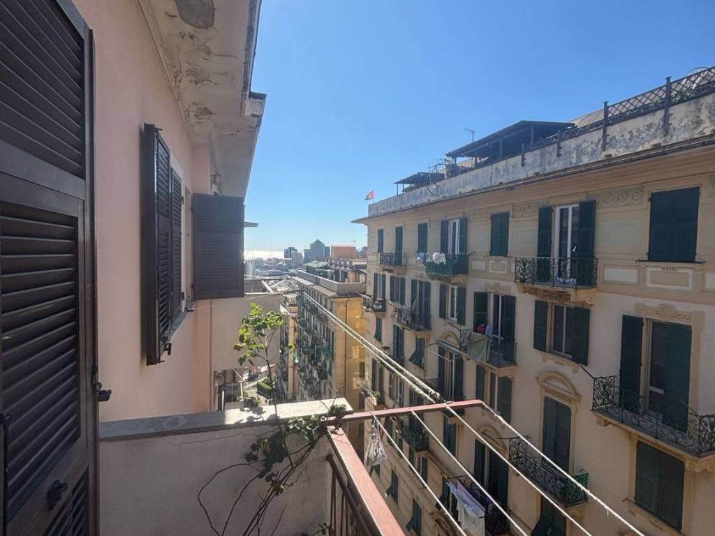 appartamento in vendita a Genova in zona Lagaccio / Granarolo