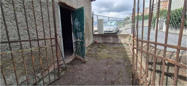 locale di sgombero in vendita a Genova in zona Pegli