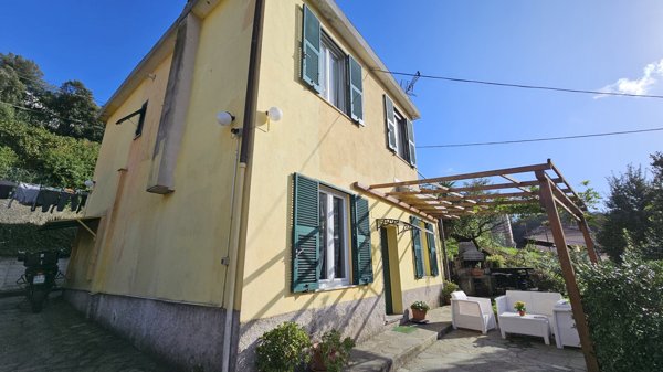 casa indipendente in vendita a Genova in zona Bolzaneto