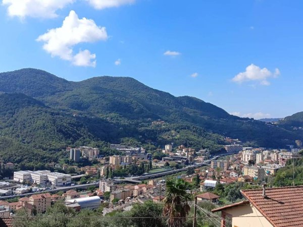 appartamento in vendita a Genova in zona Struppa