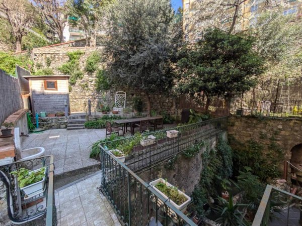 appartamento in vendita a Genova in zona Castelletto