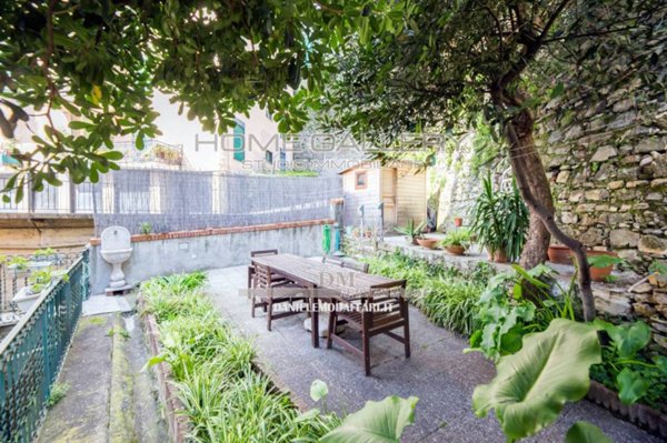 appartamento in vendita a Genova in zona Castelletto