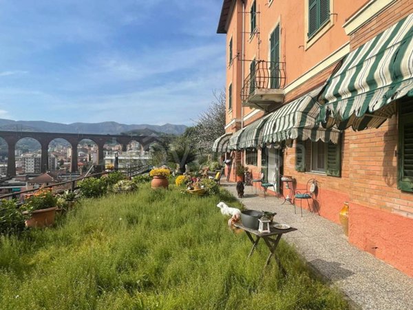 casa indipendente in vendita a Genova in zona Pontedecimo