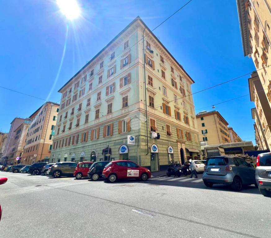 appartamento in vendita a Genova in zona Foce
