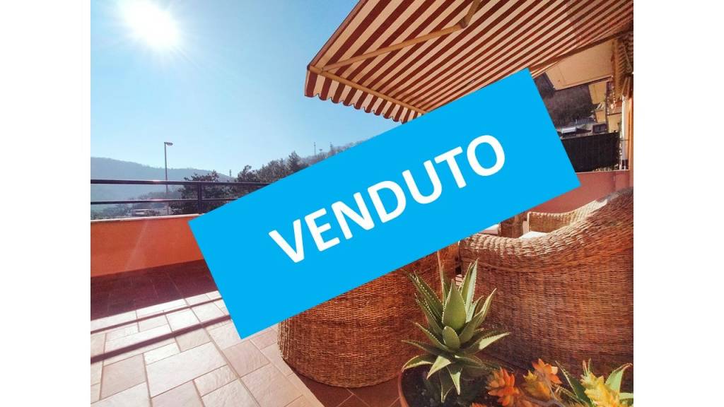 appartamento in vendita a Genova in zona Molassana