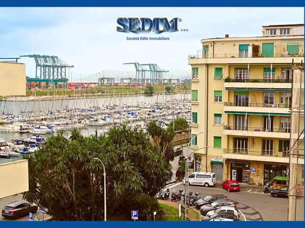 appartamento in vendita a Genova in zona Pegli
