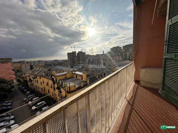 appartamento in vendita a Genova in zona Sestri Ponente