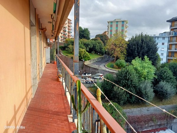 appartamento in vendita a Genova in zona Sestri Ponente