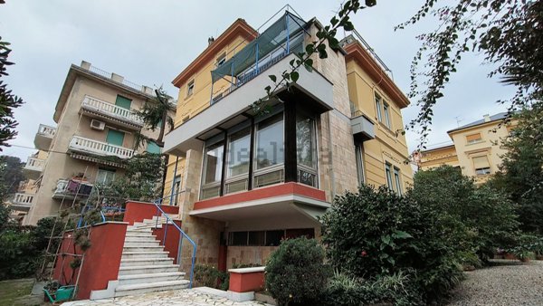 casa indipendente in vendita a Genova in zona Pegli