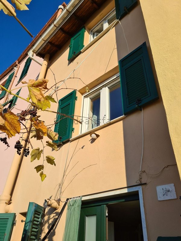 appartamento in vendita a Genova in zona Struppa