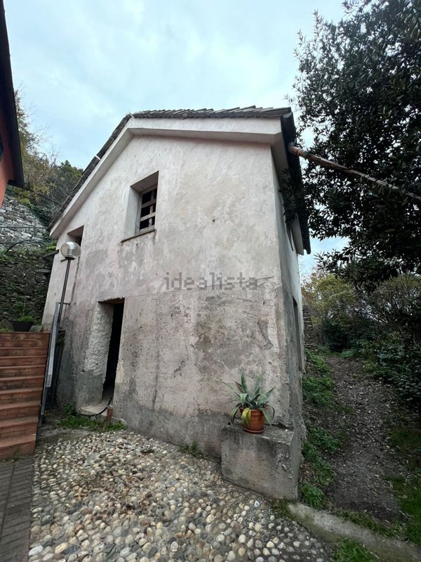 casa indipendente in vendita a Genova in zona Certosa