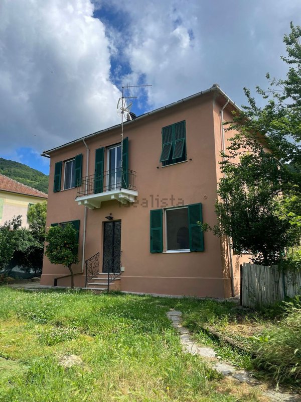 casa indipendente in vendita a Genova in zona Struppa