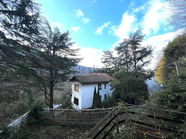 casa indipendente in vendita a Genova in zona Bolzaneto