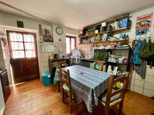appartamento in vendita a Genova in zona Struppa