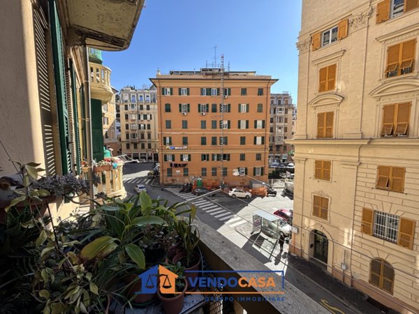 appartamento in vendita a Genova in zona Foce