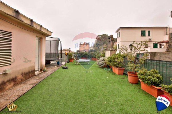 appartamento in vendita a Genova in zona Sestri Ponente