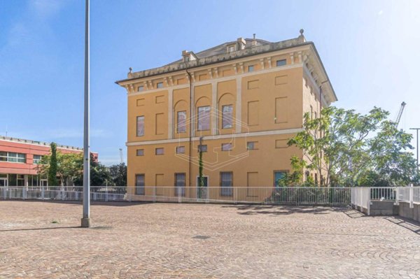 casa indipendente in vendita a Genova in zona Lagaccio / Granarolo