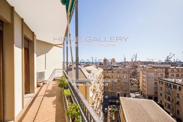 appartamento in vendita a Genova in zona Sestri Ponente