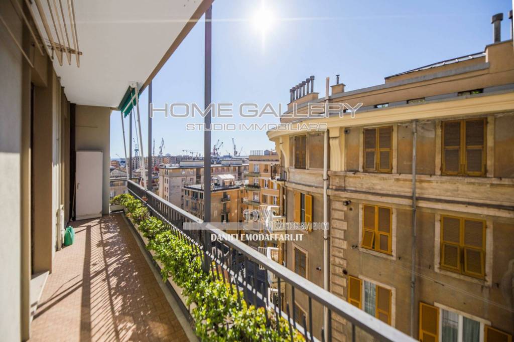 appartamento in vendita a Genova in zona Sestri Ponente