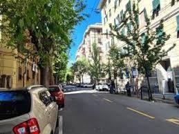 negozio in vendita a Genova in zona Bolzaneto
