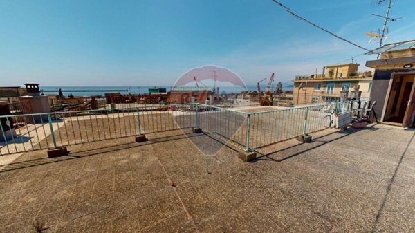appartamento in vendita a Genova in zona Palmaro / Pra'