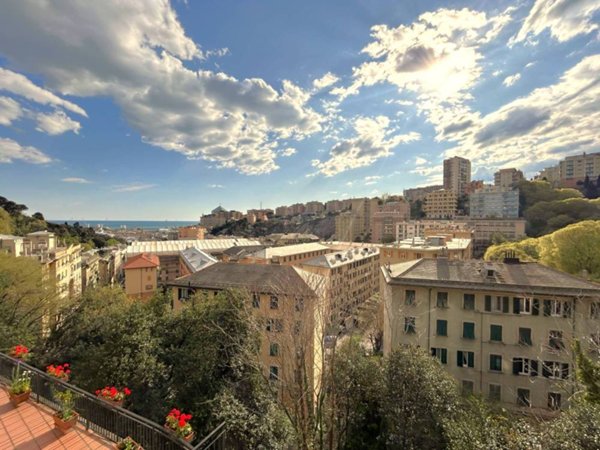 appartamento in vendita a Genova in zona Oregina