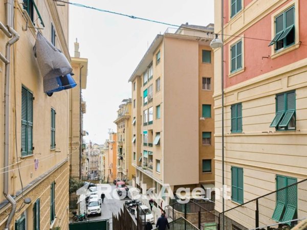 appartamento in vendita a Genova in zona Sampierdarena