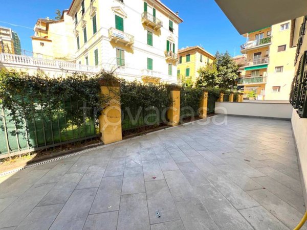 appartamento in vendita a Genova in zona Sestri Ponente