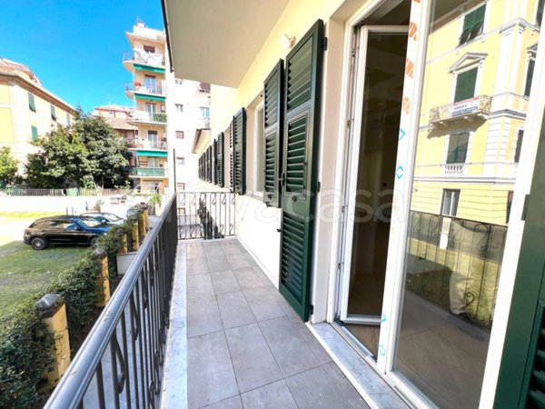 appartamento in vendita a Genova in zona Sestri Ponente