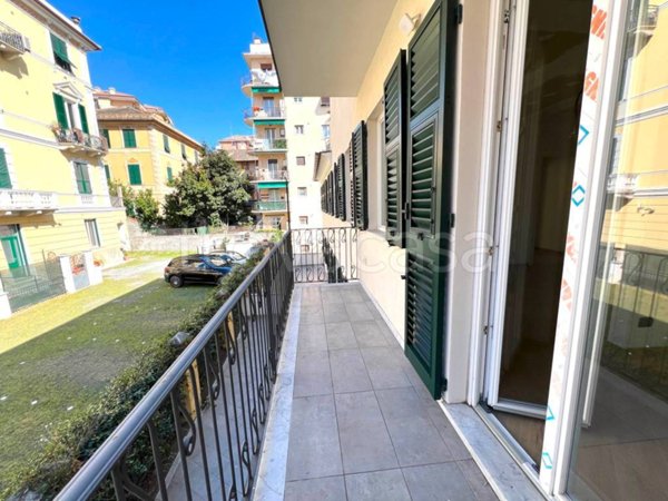 appartamento in vendita a Genova in zona Sestri Ponente
