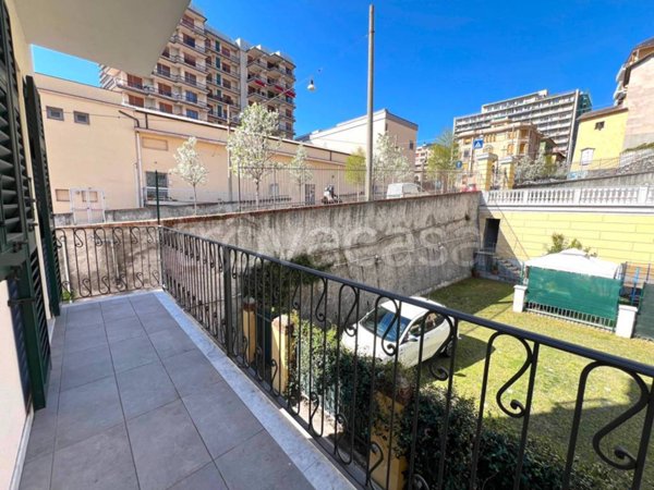appartamento in vendita a Genova in zona Sestri Ponente