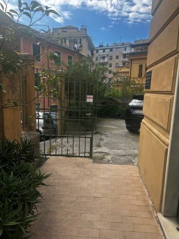 appartamento in vendita a Genova in zona Marassi