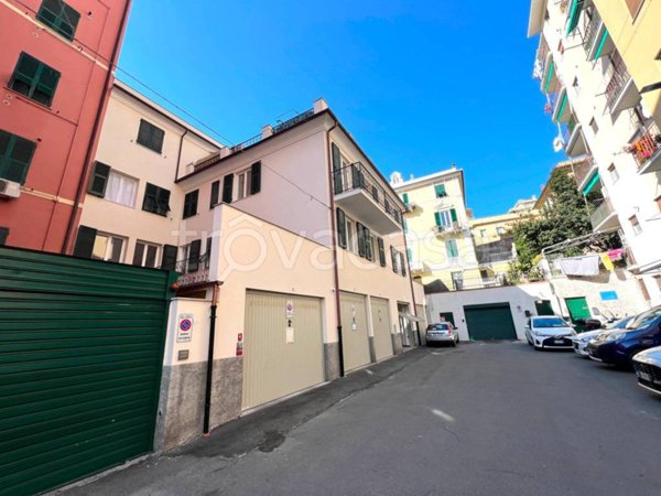 appartamento in vendita a Genova in zona Sestri Ponente