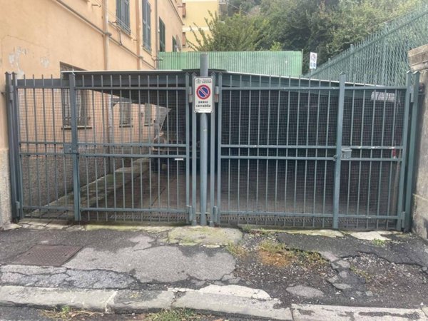 negozio in vendita a Genova in zona Sturla