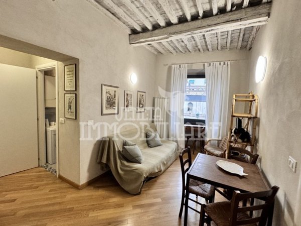 appartamento in vendita a Genova in zona Sottoripa / Maddalena / Molo