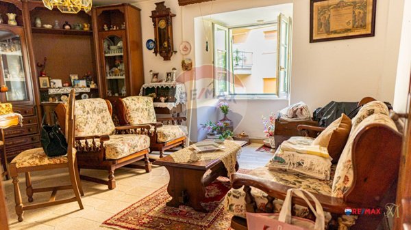 casa indipendente in vendita a Genova in zona Sestri Ponente