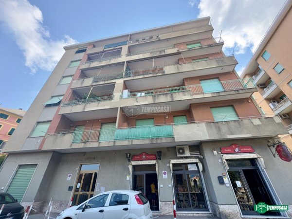appartamento in vendita a Genova in zona Sestri Ponente