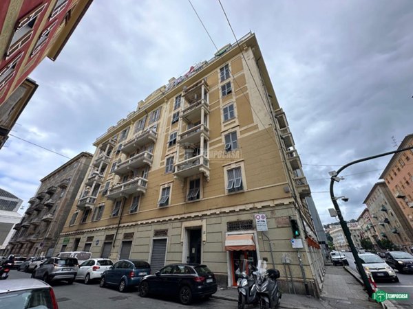 appartamento in vendita a Genova in zona Sestri Ponente