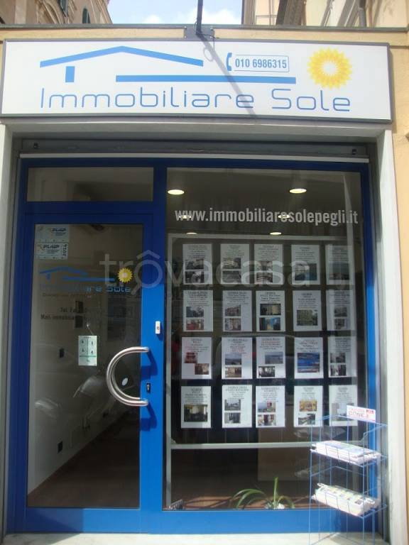 appartamento in vendita a Genova in zona Sestri Ponente