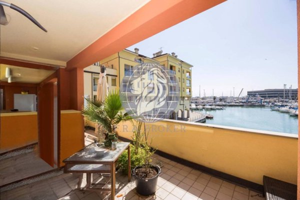appartamento in vendita a Genova in zona Sestri Ponente