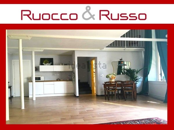 appartamento in vendita a Genova in zona Sottoripa / Maddalena / Molo