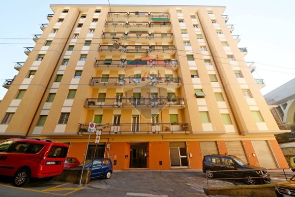 appartamento in vendita a Genova in zona Certosa