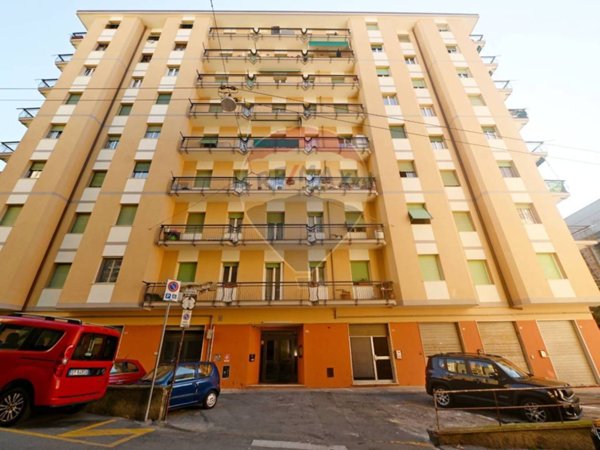 appartamento in vendita a Genova in zona Bolzaneto